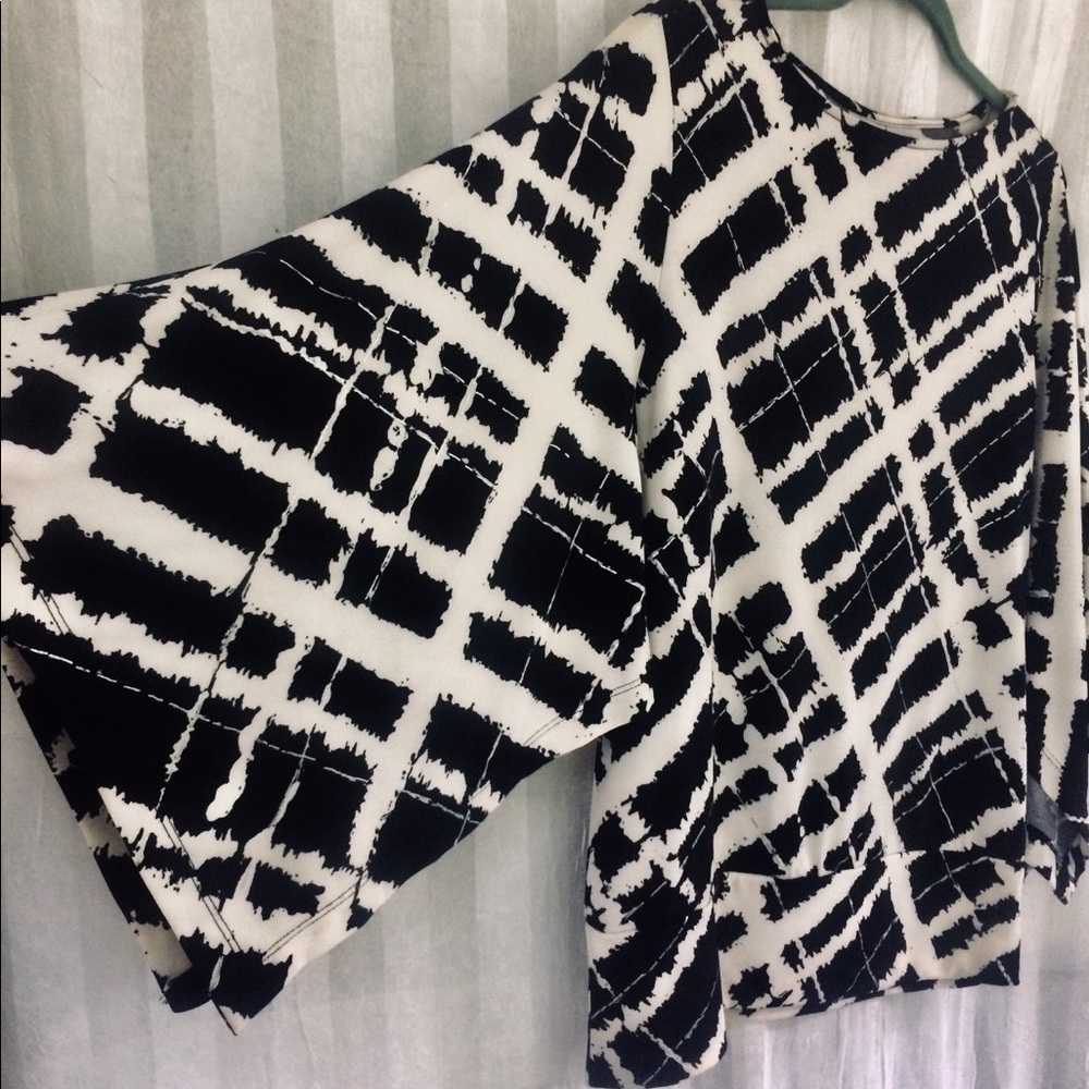 🏷️📉 Chico’s Kimono Blouse size M